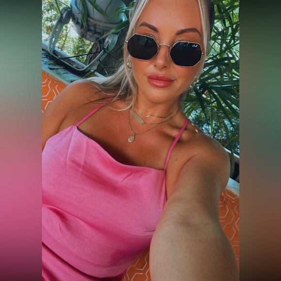 Pink dress - Picture 4 of 4